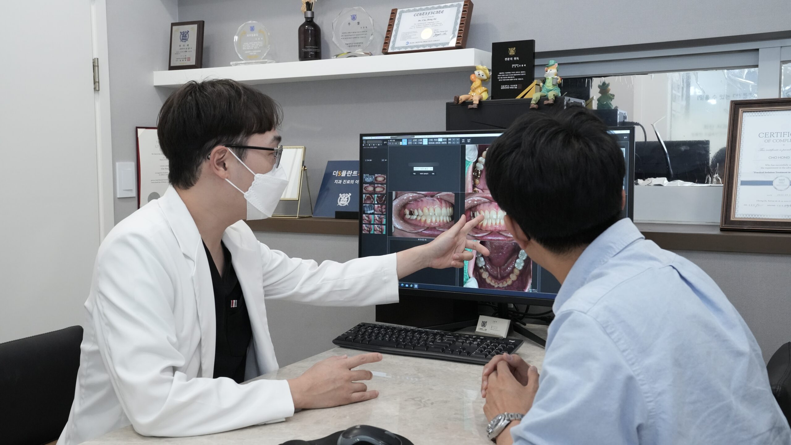 권선동 치과 더에스플란트 조홍재 원장 상담